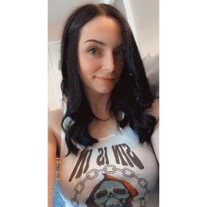 Meet your Posher, Carly